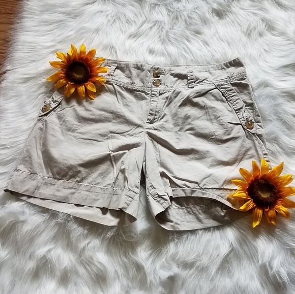 GAP Pants - GAP Khaki Tan Button Shorts